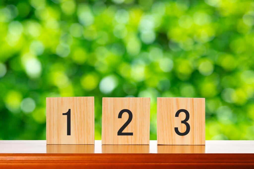 3選